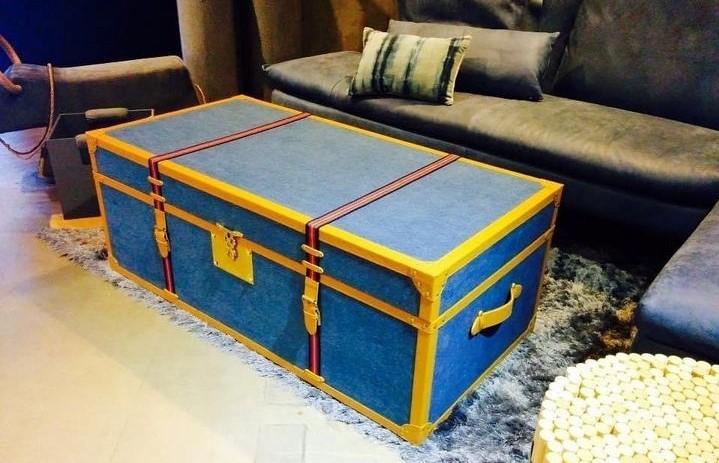 Leather coffee table trunk